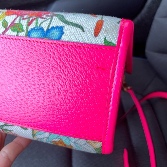 Authentic Gucci Flora Tote in fluorescent pink leather and print canvas - Picture 8 of 17